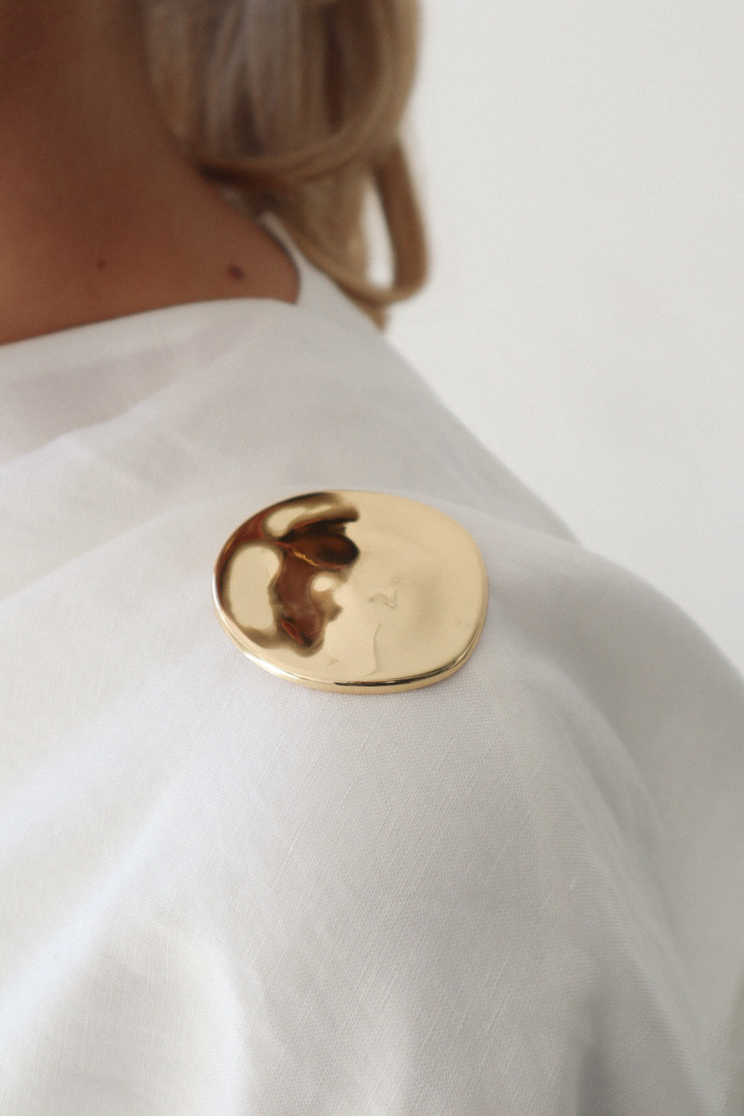 NURA BROOCH