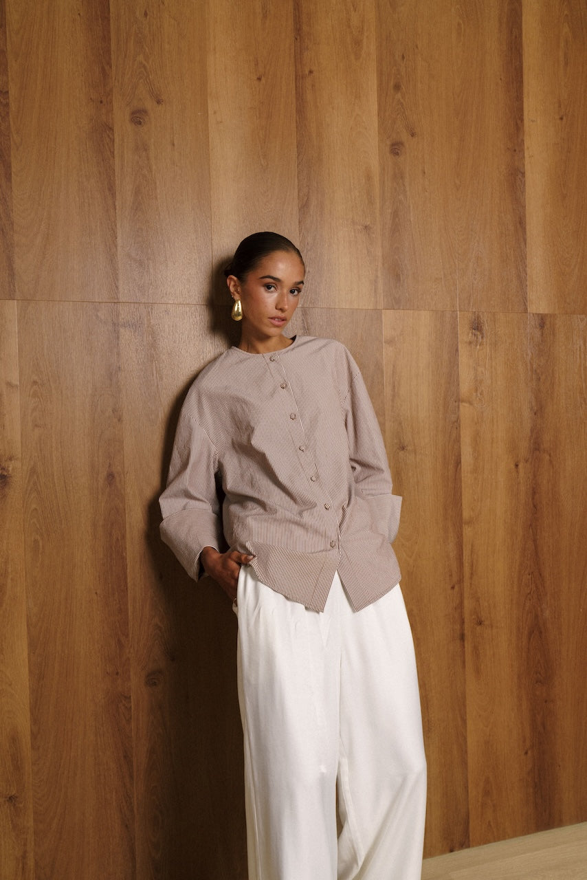 VELA BUTTON UP