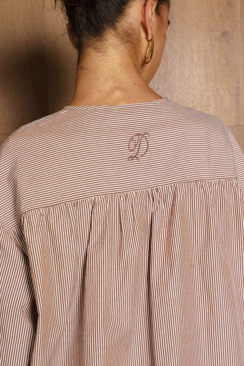VELA BUTTON UP