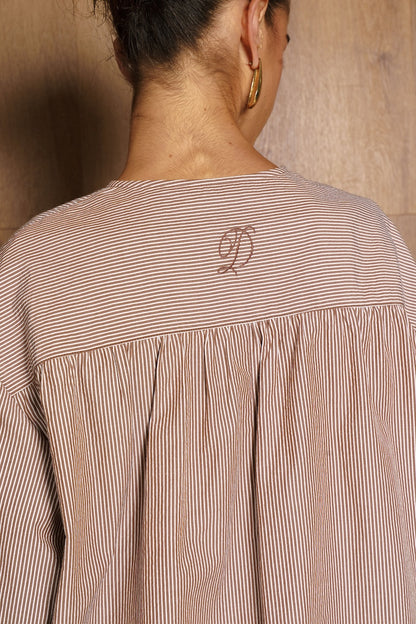 VELA BUTTON UP
